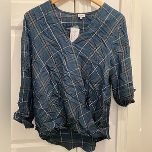 High/low medium kismet cropped blue plaid blouse